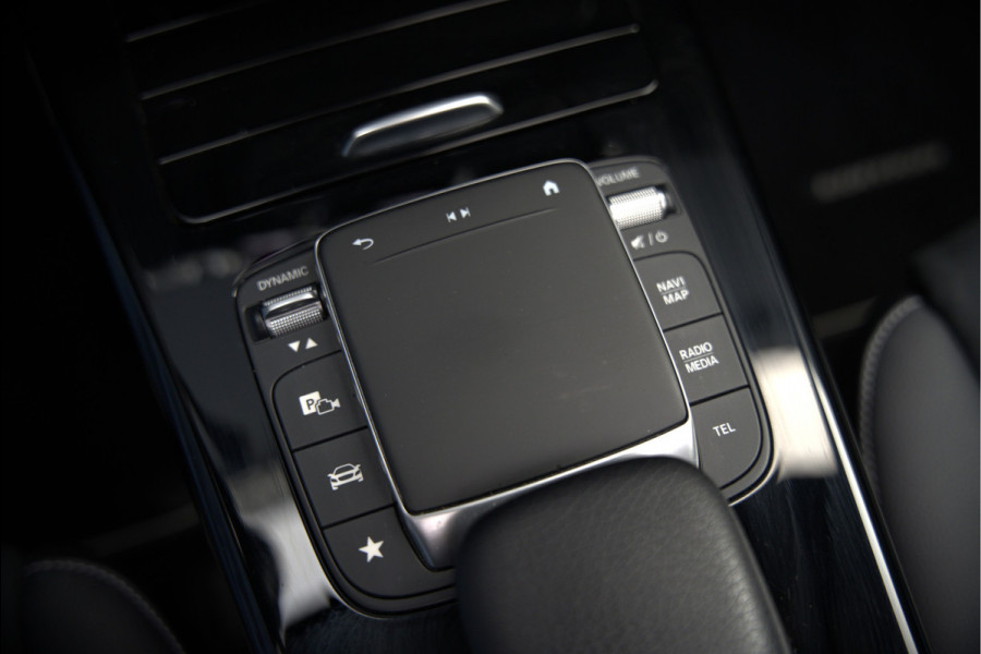 Mercedes-Benz CLA-Klasse 250 e Premium Plus AMG | Panoramadak | Burmester | Stoelverwarming | Apple Carplay | Keyless | Memory Seats| Cruise Control | Ambiance verlichting | 360 Camera | Parkeersensoren | Standkachel | Dodehoekdetectie