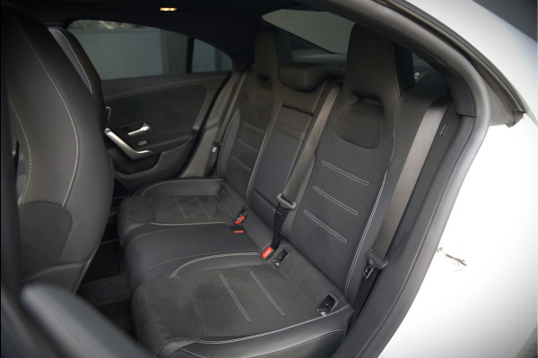 Mercedes-Benz CLA-Klasse 250 e Premium Plus AMG | Panoramadak | Burmester | Stoelverwarming | Apple Carplay | Keyless | Memory Seats| Cruise Control | Ambiance verlichting | 360 Camera | Parkeersensoren | Standkachel | Dodehoekdetectie