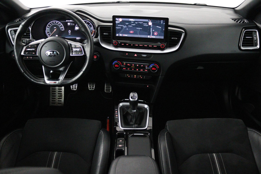Kia ProCeed 1.5 T-GDI GT-PlusLine (PANORAMADAK, STOEL/STUUR VERWARMING, NAVI, ACHTERUITRIJCAMERA, ELEKTR STOELEN)