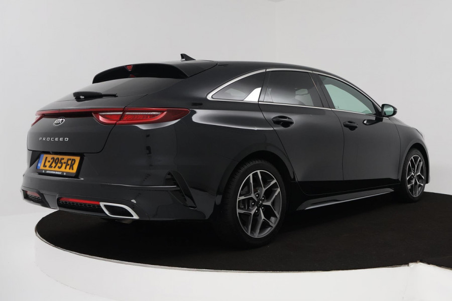 Kia ProCeed 1.5 T-GDI GT-PlusLine (PANORAMADAK, STOEL/STUUR VERWARMING, NAVI, ACHTERUITRIJCAMERA, ELEKTR STOELEN)