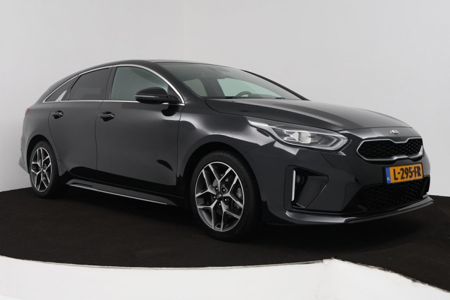 Kia ProCeed 1.5 T-GDI GT-PlusLine (PANORAMADAK, STOEL/STUUR VERWARMING, NAVI, ACHTERUITRIJCAMERA, ELEKTR STOELEN)