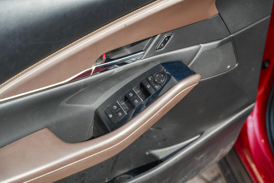 Mazda CX-30 2.0 e-SkyActiv-X M Hybrid Comfort Leder Stuurwielbed. Airco Parkeersensoren Camera