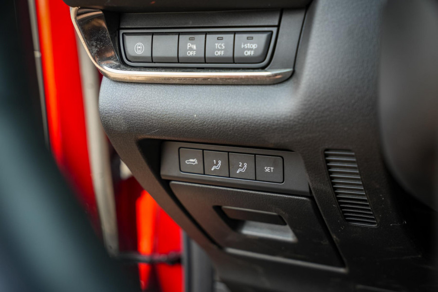 Mazda CX-30 2.0 e-SkyActiv-X M Hybrid Comfort Leder Stuurwielbed. Airco Parkeersensoren Camera
