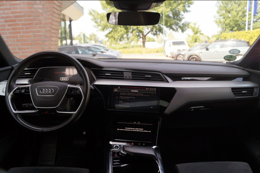 Audi e-tron 55 Quattro 95kWh S-Line -PANO-ECC-NAVI-PDC-