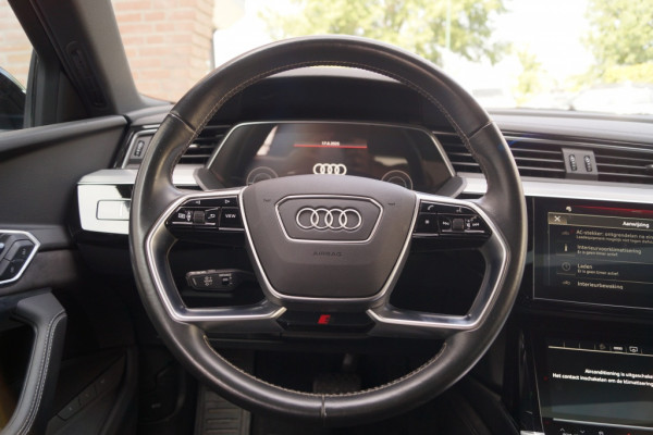 Audi e-tron 55 Quattro 95kWh S-Line -PANO-ECC-NAVI-PDC-