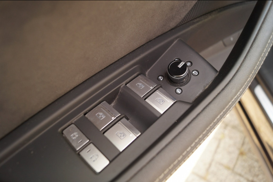 Audi e-tron 55 Quattro 95kWh S-Line -PANO-ECC-NAVI-PDC-