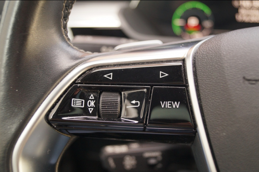 Audi e-tron 55 Quattro 95kWh S-Line -PANO-ECC-NAVI-PDC-