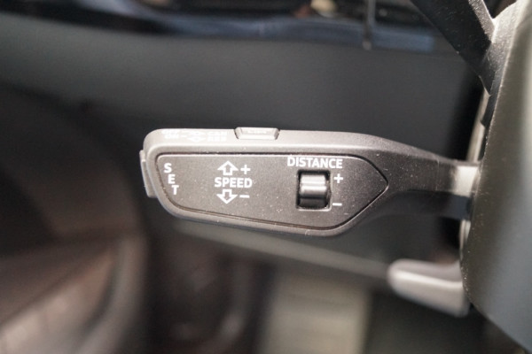 Audi e-tron 55 Quattro 95kWh S-Line -PANO-ECC-NAVI-PDC-