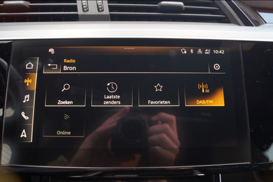 Audi e-tron 55 Quattro 95kWh S-Line -PANO-ECC-NAVI-PDC-