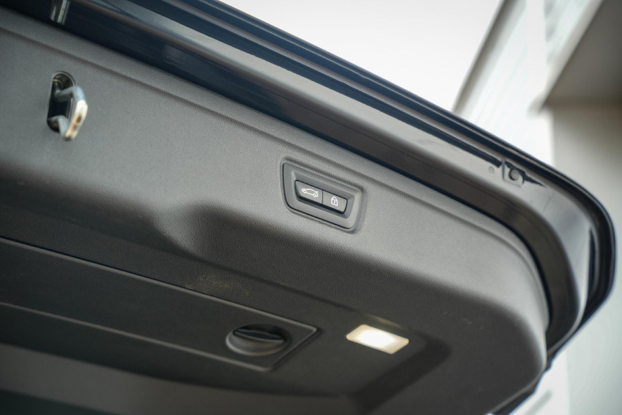 BMW 3 Serie Touring M340i xDrive Panoramadak Harman/Kardon Dodehoek 360cam Leer DAB+ 19”LM