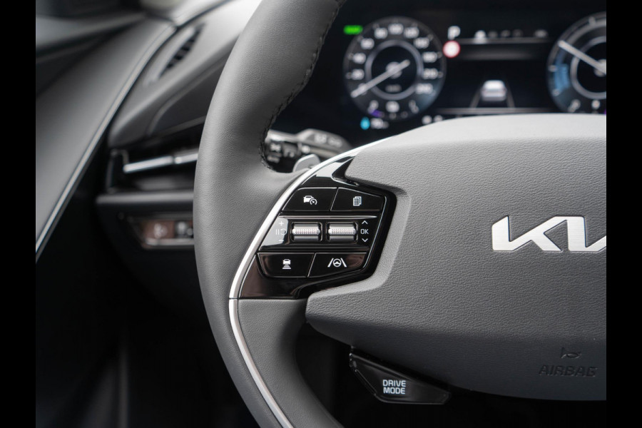 Kia Niro EV Light Advanced 64.8 kWh | OP VOORRAAD | SNEL LEVERBAAR | Navigatie | Carplay | Adapt. Cruise | Climate | Keyless | Camera