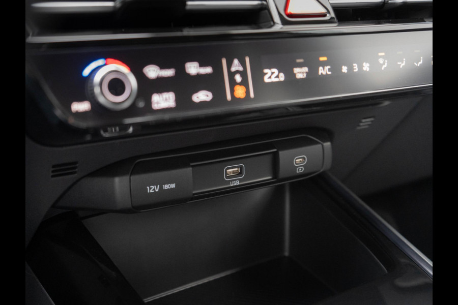 Kia Niro EV Light Advanced 64.8 kWh | OP VOORRAAD | SNEL LEVERBAAR | Navigatie | Carplay | Adapt. Cruise | Climate | Keyless | Camera