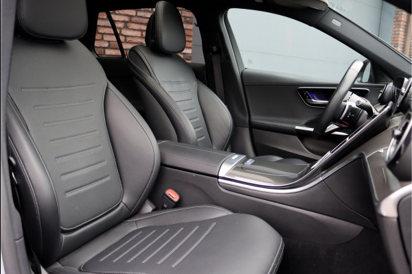Mercedes-Benz C-Klasse Estate 300 e AMG Line Aut9 | Panoramadak | Trekhaak | Leder | Camera | Sfeerverlichting | Dodehoekassistent | Stoelverwarming | Advanced Sound System | High Perf. LED |