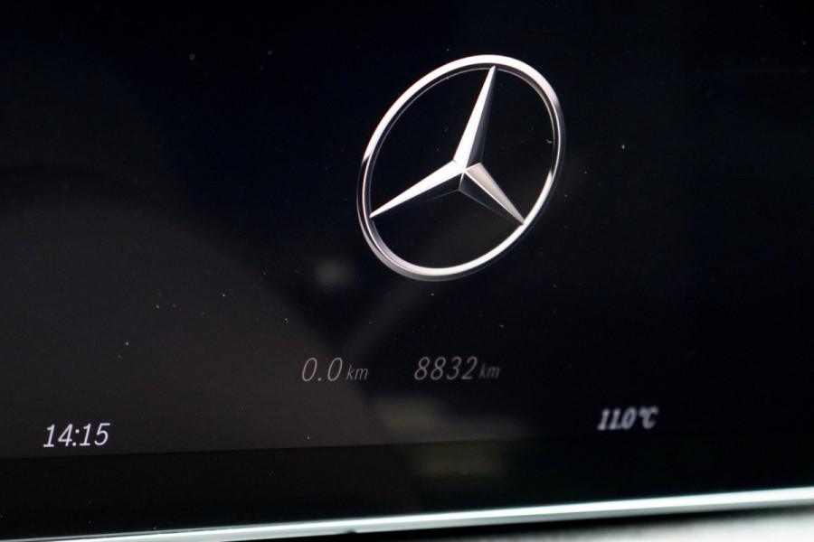 Mercedes-Benz C-Klasse Estate 300 e AMG Line Aut9 | Panoramadak | Trekhaak | Leder | Camera | Sfeerverlichting | Dodehoekassistent | Stoelverwarming | Advanced Sound System | High Perf. LED |