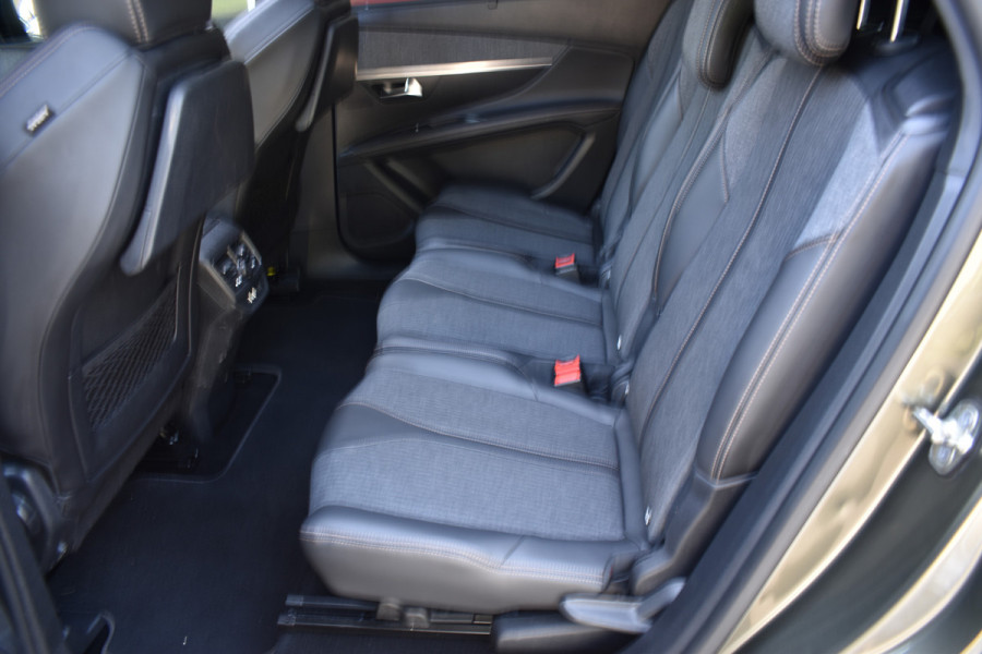 Peugeot 5008 1.6 e- GT-Line Automaat / Parkeerhulp / Carplay / 7-zits / Cruise  / LED