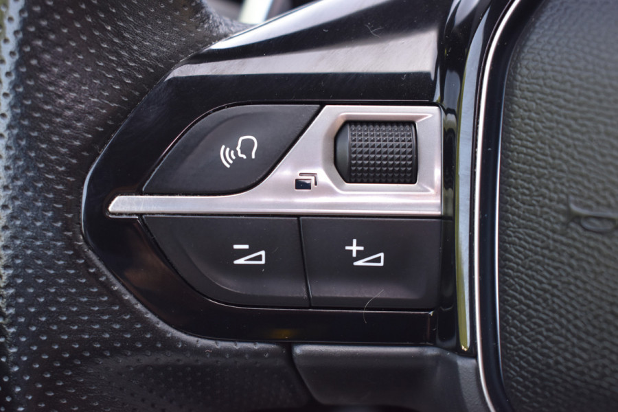 Peugeot 5008 1.6 e- GT-Line Automaat / Parkeerhulp / Carplay / 7-zits / Cruise  / LED