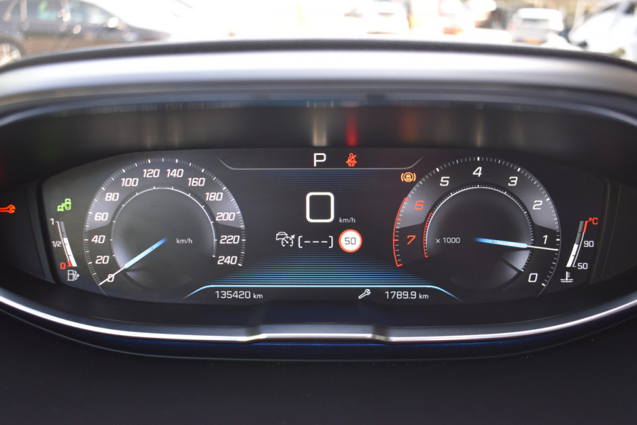Peugeot 5008 1.6 e- GT-Line Automaat / Parkeerhulp / Carplay / 7-zits / Cruise  / LED