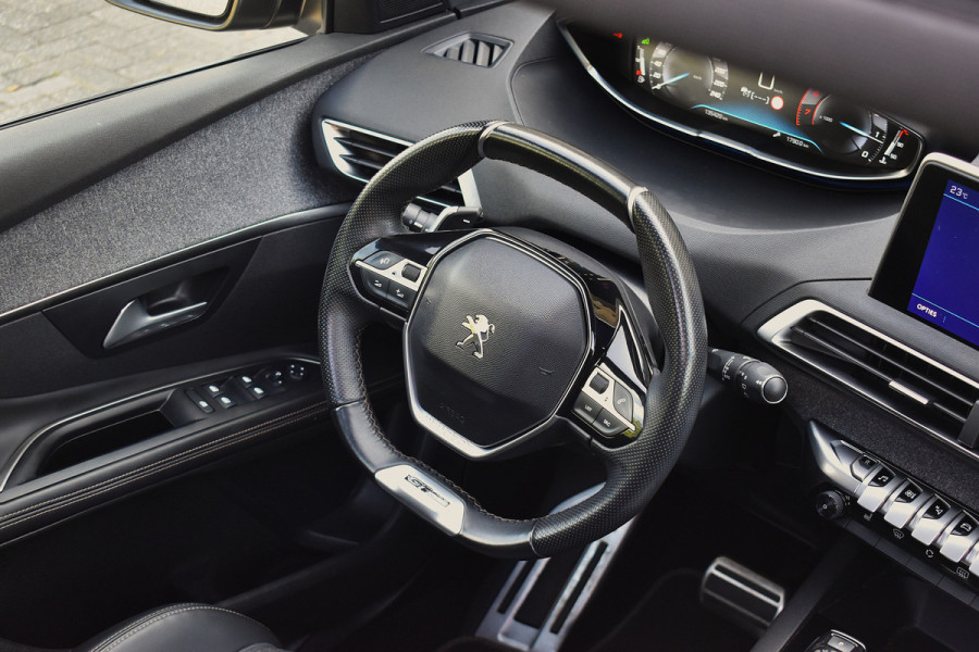 Peugeot 5008 1.6 e- GT-Line Automaat / Parkeerhulp / Carplay / 7-zits / Cruise  / LED