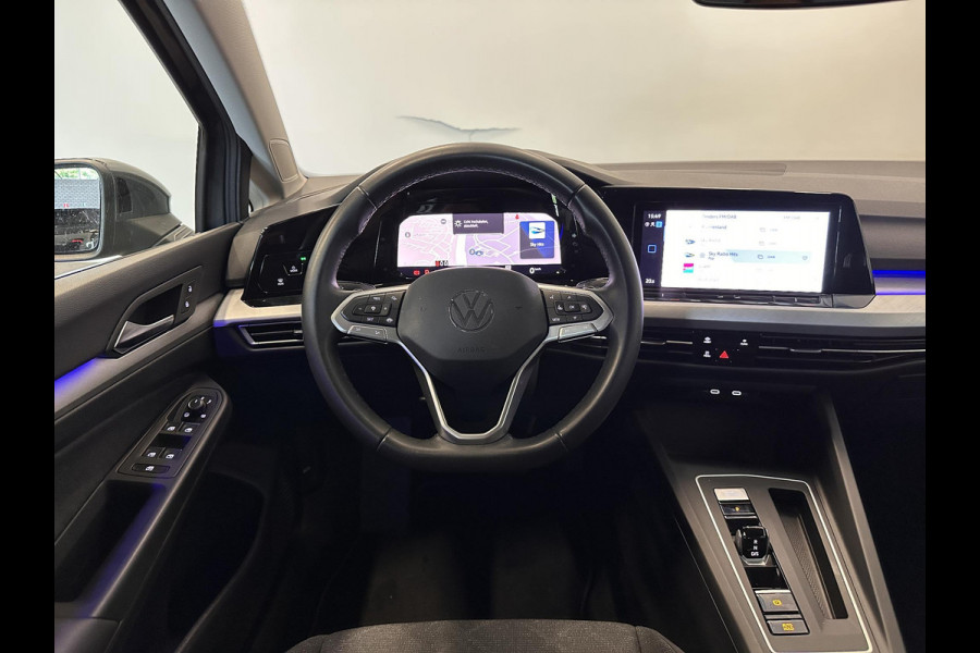 Volkswagen GOLF Variant 1.0 eTSI DSG Life Business Airco|ECC Navi Carplay Wireless PDC VA + Camera Adaptive Cruise Control