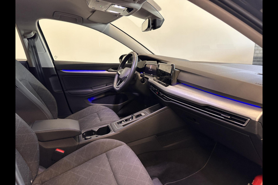 Volkswagen GOLF Variant 1.0 eTSI DSG Life Business Airco|ECC Navi Carplay Wireless PDC VA + Camera Adaptive Cruise Control