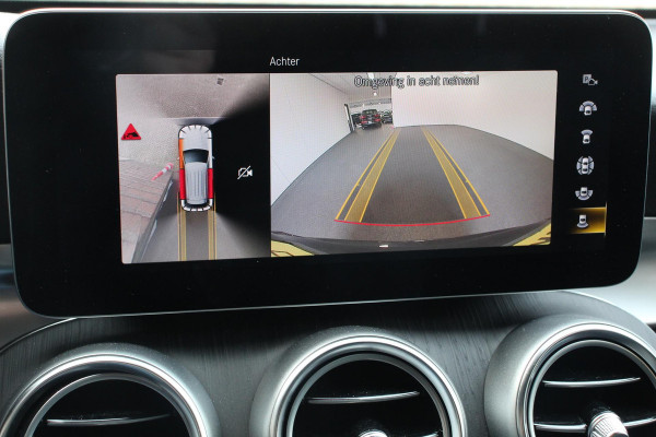Mercedes-Benz GLC 300e 4MATIC 9G-tronic AMG Line Navigatie Cruise Control Parkeersensoren Stoelverwarming Panorama dak Matrix LED-koplampen Virtual Cockpit Surround-systeem Burmester Inductielader