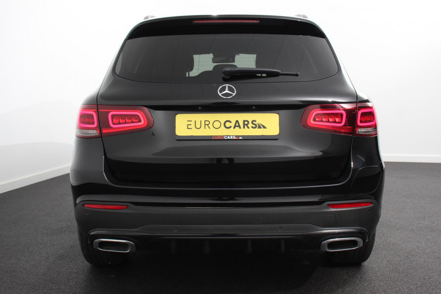 Mercedes-Benz GLC 300e 4MATIC 9G-tronic AMG Line Navigatie Cruise Control Parkeersensoren Stoelverwarming Panorama dak Matrix LED-koplampen Virtual Cockpit Surround-systeem Burmester Inductielader