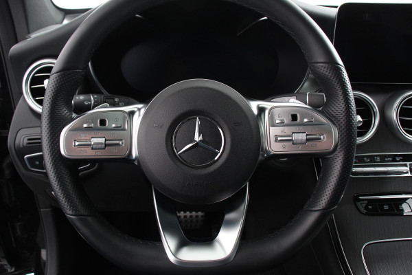Mercedes-Benz GLC 300e 4MATIC 9G-tronic AMG Line Navigatie Cruise Control Parkeersensoren Stoelverwarming Panorama dak Matrix LED-koplampen Virtual Cockpit Surround-systeem Burmester Inductielader