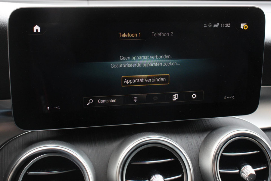 Mercedes-Benz GLC 300e 4MATIC 9G-tronic AMG Line Navigatie Cruise Control Parkeersensoren Stoelverwarming Panorama dak Matrix LED-koplampen Virtual Cockpit Surround-systeem Burmester Inductielader