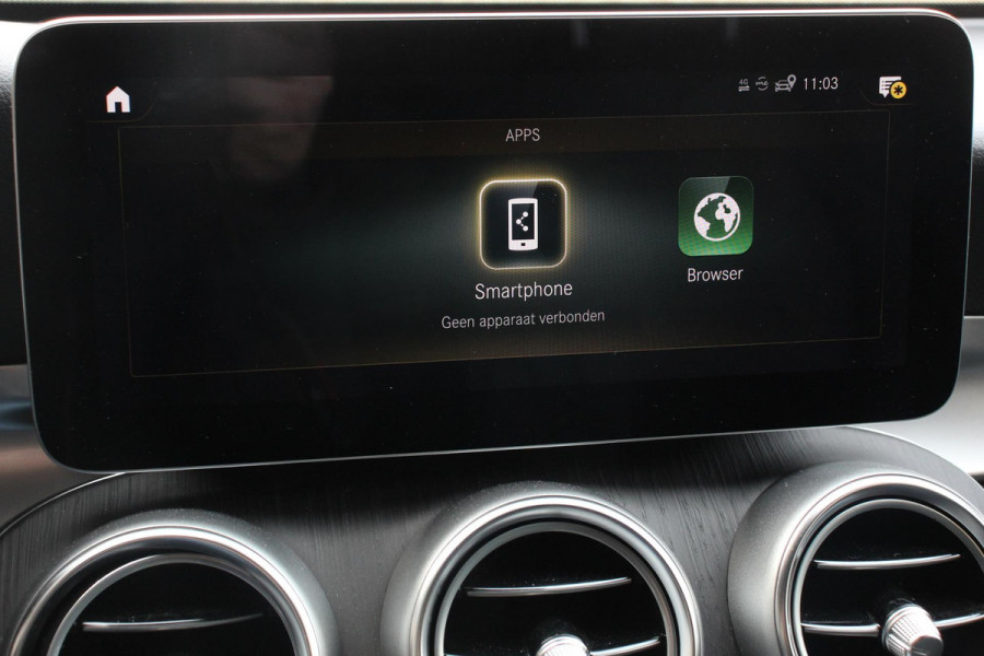 Mercedes-Benz GLC 300e 4MATIC 9G-tronic AMG Line Navigatie Cruise Control Parkeersensoren Stoelverwarming Panorama dak Matrix LED-koplampen Virtual Cockpit Surround-systeem Burmester Inductielader