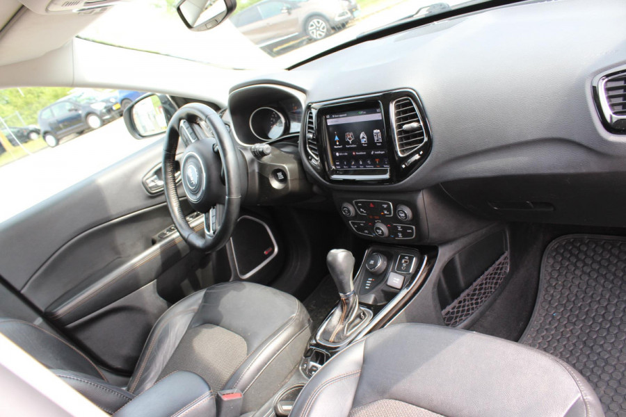Jeep Compass VAN J2MN1A BEDRIJFSWAGEN AUTOMAAT 4wd 1e eig, BOMVOL OPTIES multimedia
