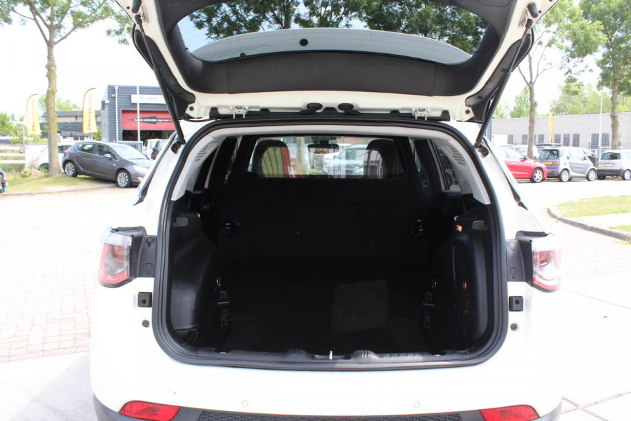 Jeep Compass VAN J2MN1A BEDRIJFSWAGEN AUTOMAAT 4wd 1e eig, BOMVOL OPTIES multimedia
