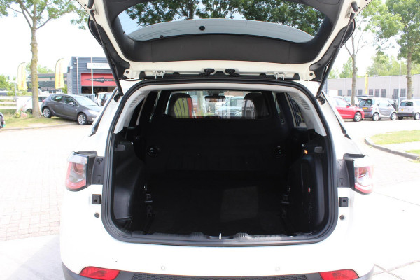 Jeep Compass VAN J2MN1A BEDRIJFSWAGEN AUTOMAAT 4wd 1e eig, BOMVOL OPTIES multimedia