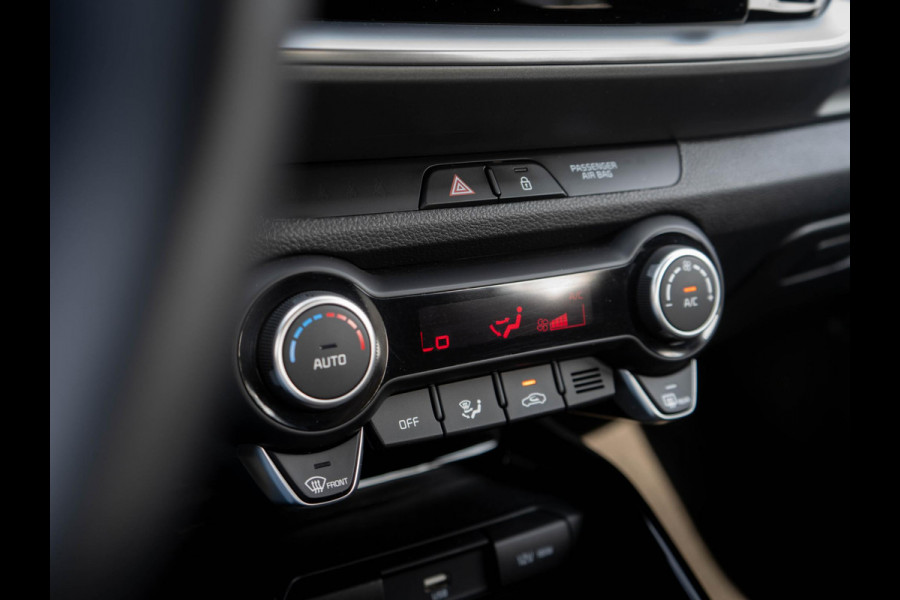 Kia Stonic 1.0 T-GDi MHEV DynamicLine | Climate control | Navigatie | Nederlandse Dealer onderhouden auto |