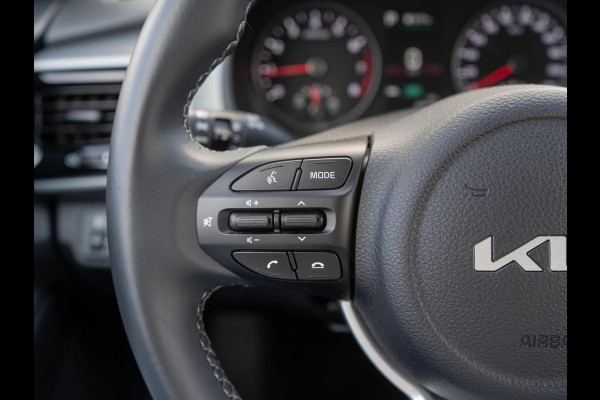 Kia Stonic 1.0 T-GDi MHEV DynamicLine | Climate control | Navigatie | Nederlandse Dealer onderhouden auto |