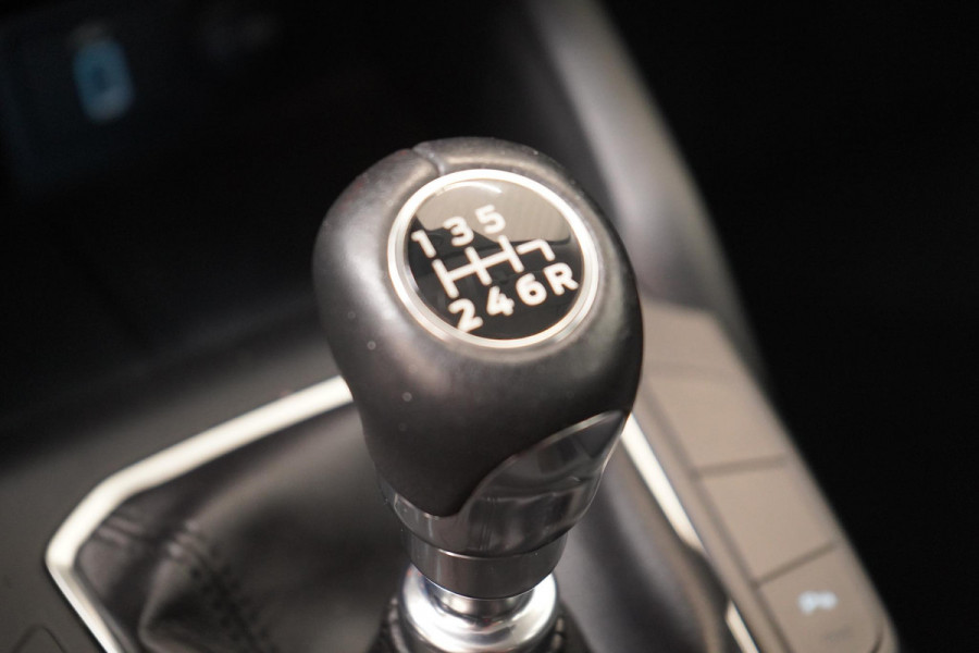 Ford FOCUS Wagon 1.0 EcoBoost Trend Edition Business | Navigatie | Stoelverwarming | Stuurverwarming |