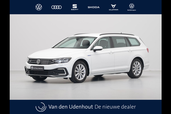 Volkswagen Passat Variant 1.4 TSI 218pk PHEV GTE Navigatie Camera Side Assist Stoelverwarming 112