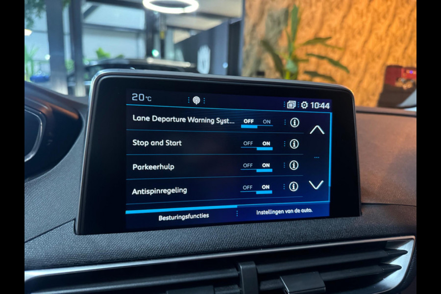 Peugeot 3008 1.2 PureTech Blue Lease Executive Garantie NAP CarPlay 360 Camera PDC Lane Led Cruise Clima Navi Rijklaar