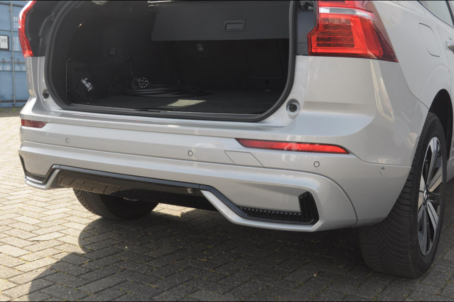 Volvo XC60 T6 350PK Automaat AWD Plus Dark Long range / Trekhaak /Adaptieve cruise control / Panoramadak / Apple carplay / Parkeersensoren met 360 camera / Elektrische achterklep / Elektrische stoelen met geheugen / Stoel en stuurwielverwarming