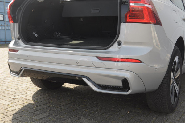Volvo XC60 T6 350PK Automaat AWD Plus Dark Long range / Trekhaak /Adaptieve cruise control / Panoramadak / Apple carplay / Parkeersensoren met 360 camera / Elektrische achterklep / Elektrische stoelen met geheugen / Stoel en stuurwielverwarming