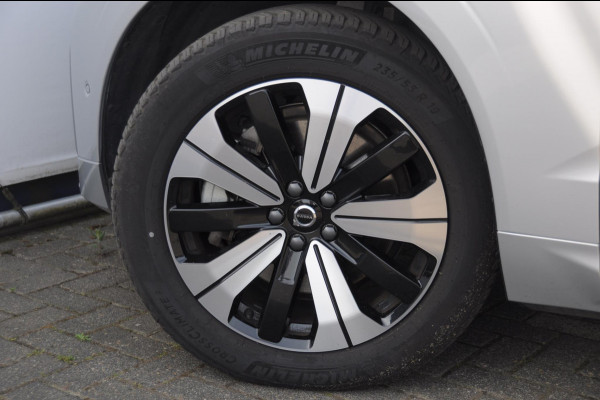 Volvo XC60 T6 350PK Automaat AWD Plus Dark Long range / Trekhaak /Adaptieve cruise control / Panoramadak / Apple carplay / Parkeersensoren met 360 camera / Elektrische achterklep / Elektrische stoelen met geheugen / Stoel en stuurwielverwarming