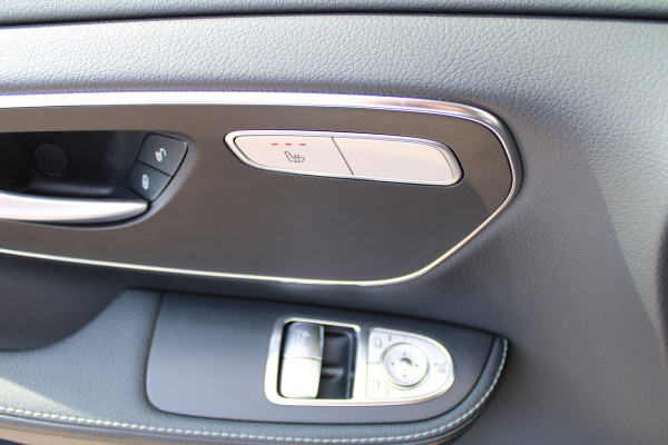 Mercedes-Benz V-Klasse 300d / XXL / DC / 4-matic / 2x Elec Schuifd / 360 Camera / Vol Opties / NIEUWSTAAT