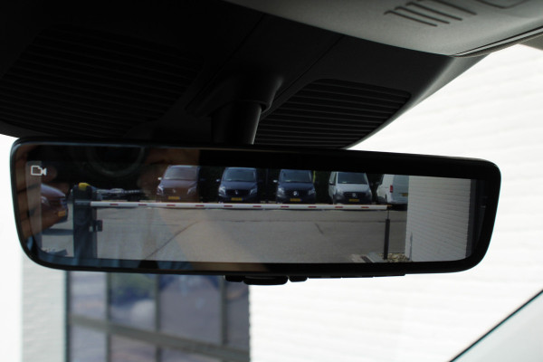 Mercedes-Benz V-Klasse 300d / XXL / DC / 4-matic / 2x Elec Schuifd / 360 Camera / Vol Opties / NIEUWSTAAT
