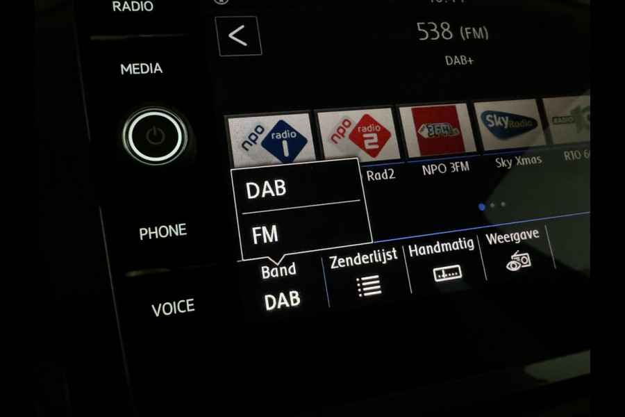 Volkswagen Tiguan 1.4 TSI ACT Highline Virtual HUD Trekh. NAP