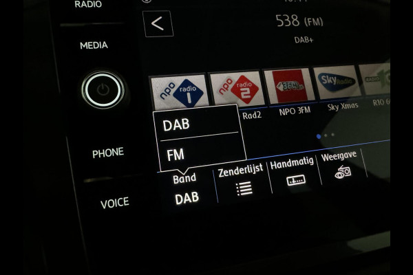 Volkswagen Tiguan 1.4 TSI ACT Highline Virtual HUD Trekh. NAP