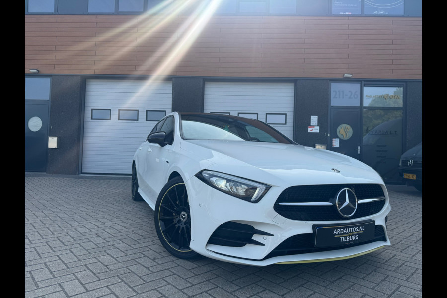 Mercedes-Benz A-Klasse 250 AMG Edition 1 Panoramadak .