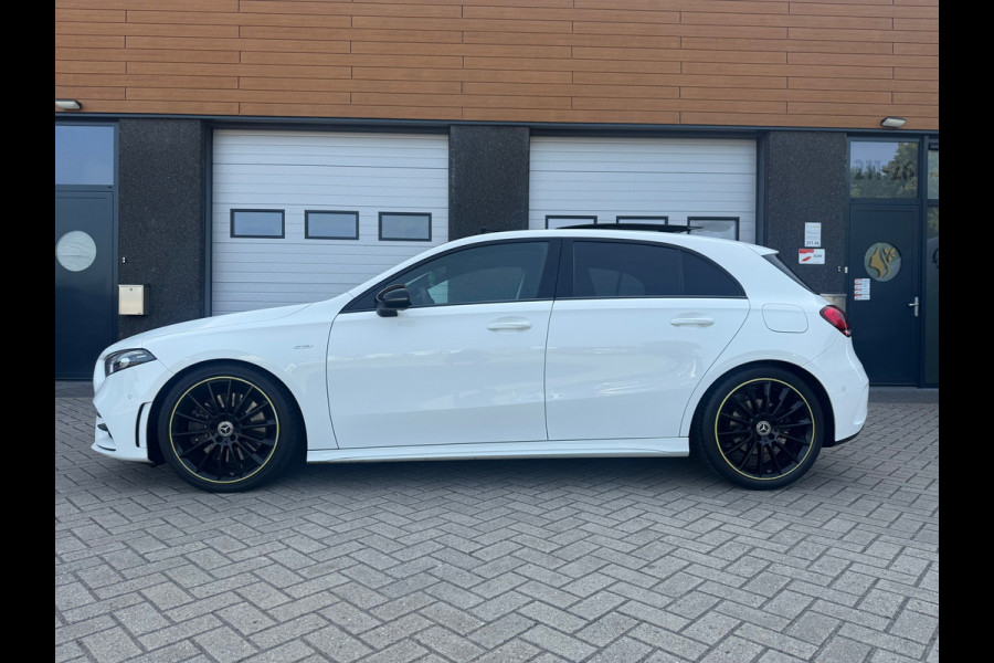 Mercedes-Benz A-Klasse 250 AMG Edition 1 Panoramadak .
