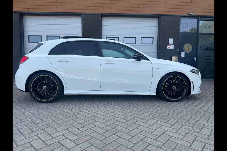 Mercedes-Benz A-Klasse 250 AMG Edition 1 Panoramadak .