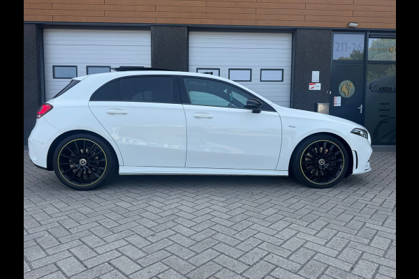 Mercedes-Benz A-Klasse 250 AMG Edition 1 Panoramadak .