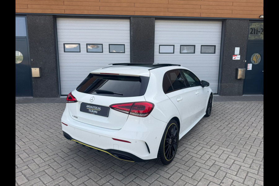 Mercedes-Benz A-Klasse 250 AMG Edition 1 Panoramadak .