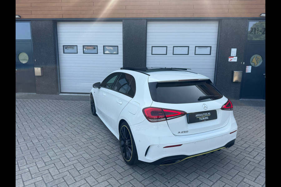 Mercedes-Benz A-Klasse 250 AMG Edition 1 Panoramadak .